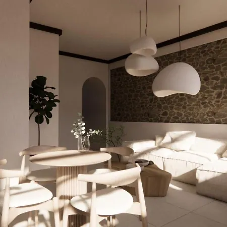 Amethyst Seafront Luxury Suites *